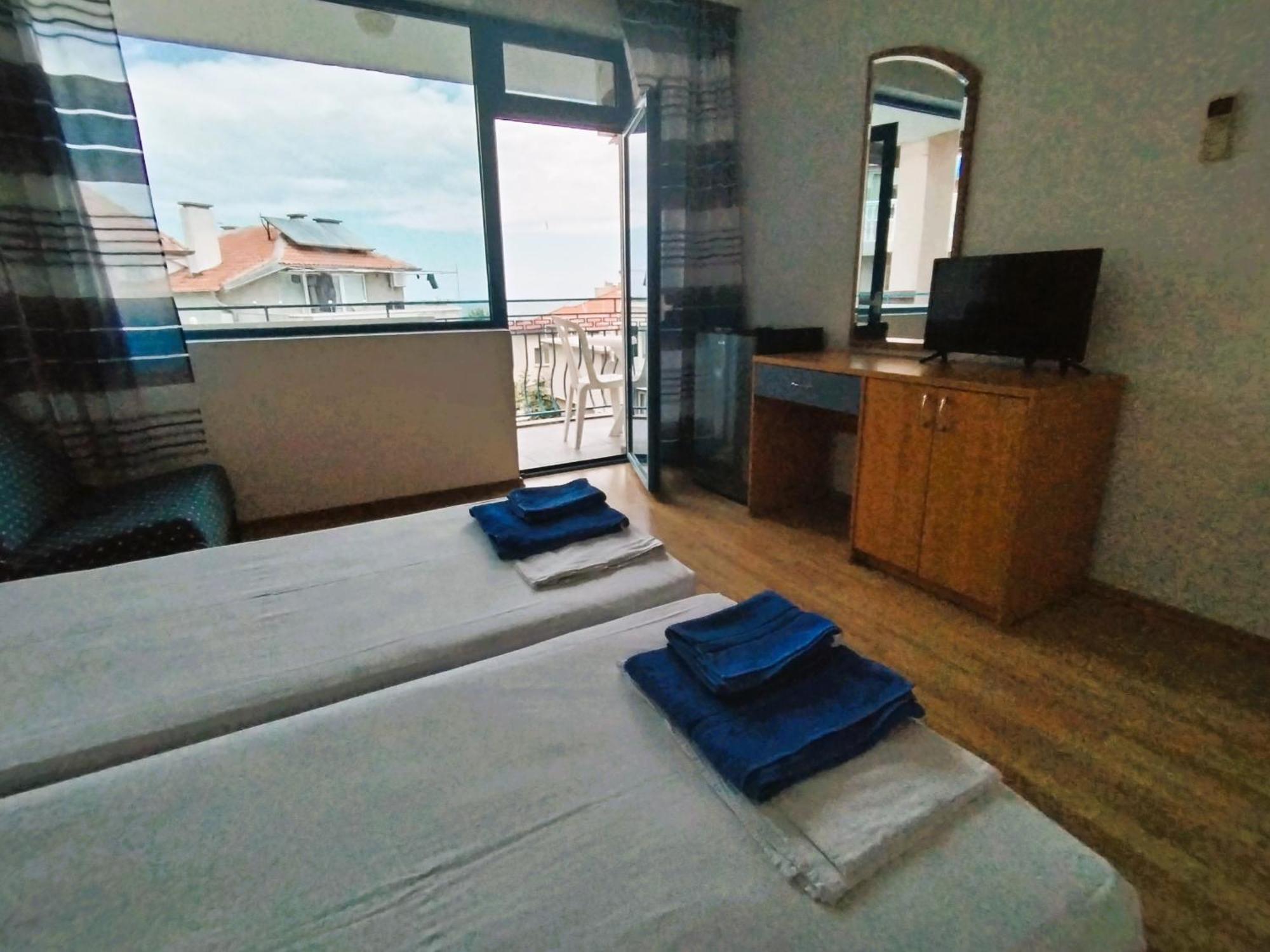 פומורי Lira Sto Apartments מראה חיצוני תמונה