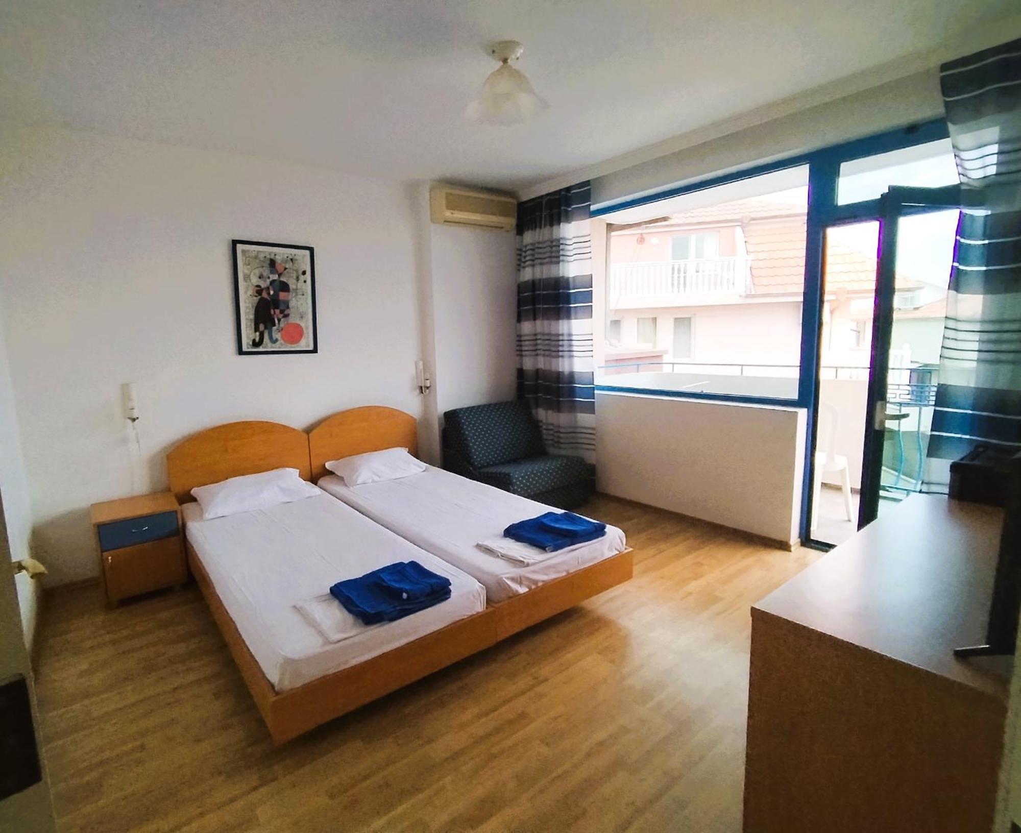 פומורי Lira Sto Apartments מראה חיצוני תמונה