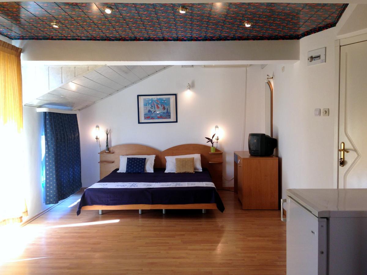 פומורי Lira Sto Apartments מראה חיצוני תמונה